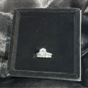Diamond Like Double CZ Silver Double band Ring set Sz 6